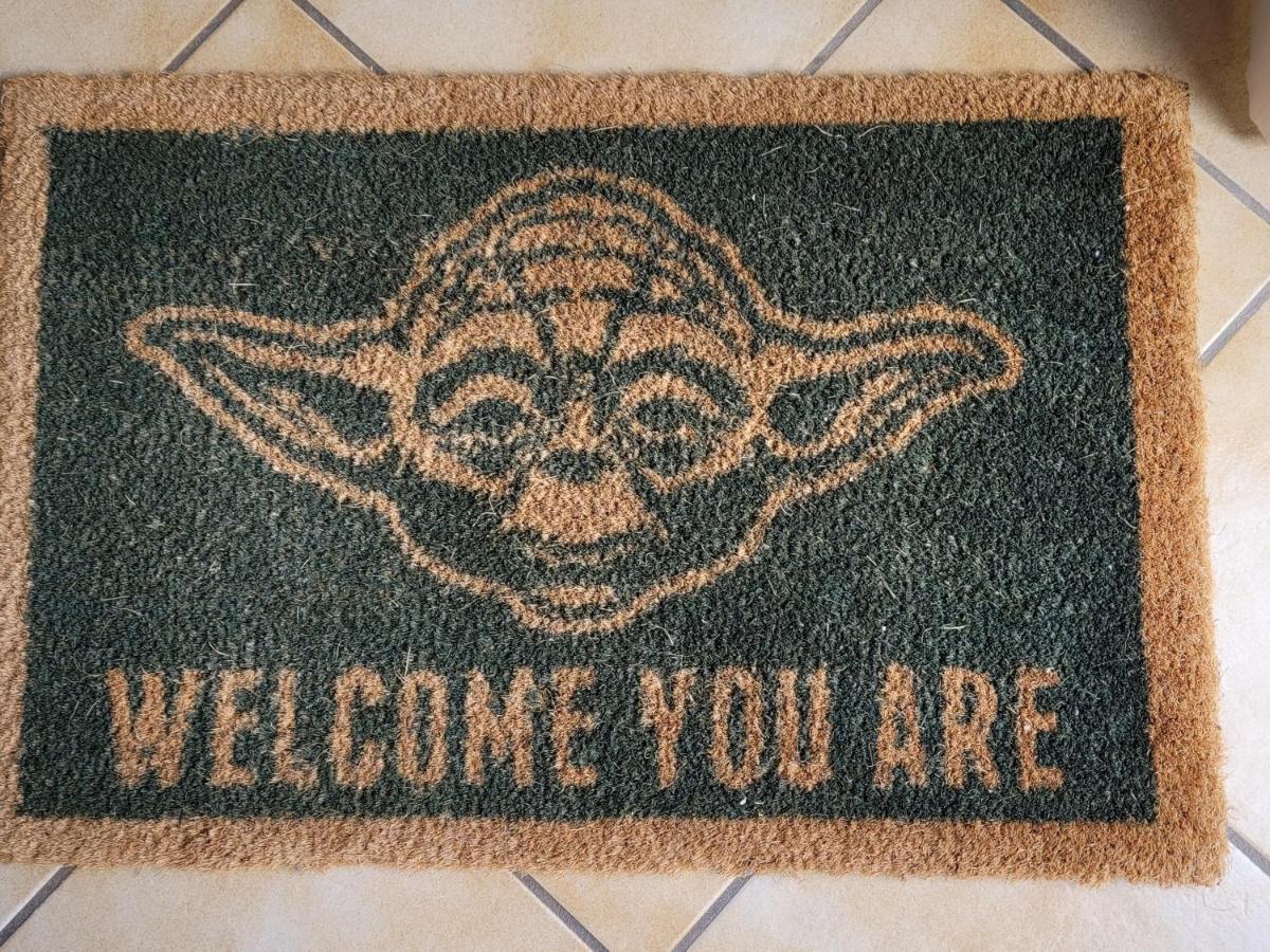 Ker Yoda 比尼克 外观 照片